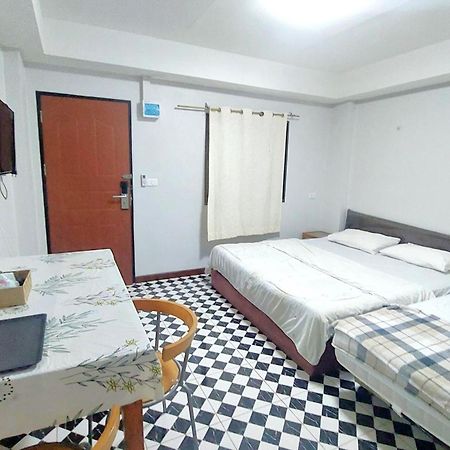 Look Shine Apartment バンコク都 エクステリア 写真